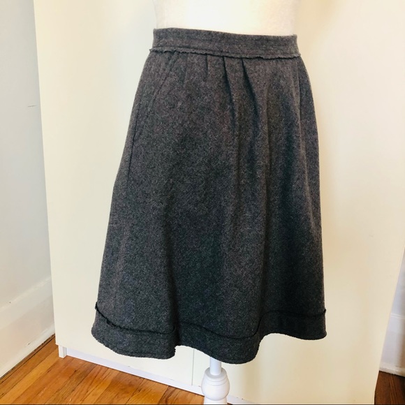 Banana Republic charcoal grey wool skirt - Picture 3 of 8